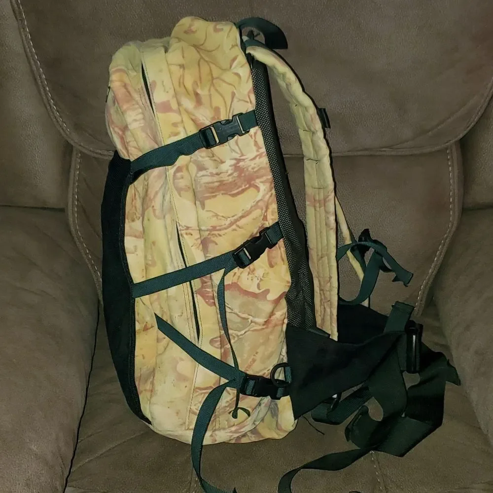 Vintage Bridger Mountain Internal Frame Backpack Daypack Camo Hiking Hunting